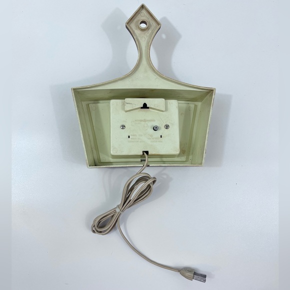 Vintage General Electric Kitchen Wall Clock Plug In Wood Look, Model 2155 GUC - Picture 5 of 9